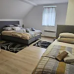 Youth - Camp And 住宿加早餐酒店 *