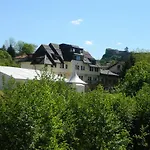 Youth - Camp And 住宿加早餐酒店 亚伊采