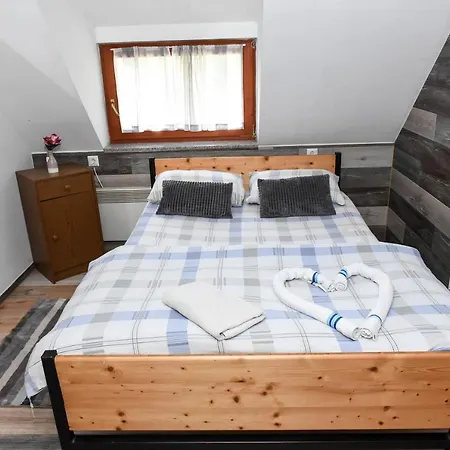 Sobe Sa Kupatilom Jajce Bed & Breakfast