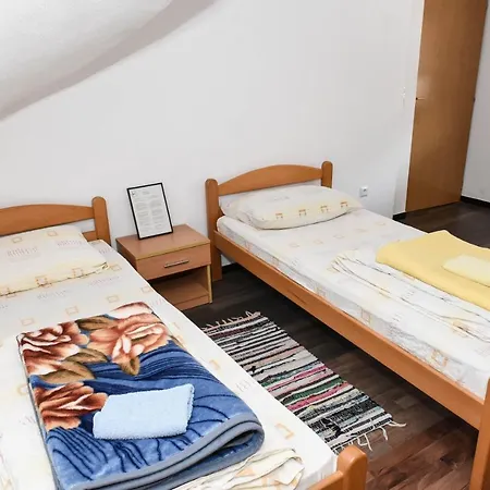 Sobe Sa Kupatilom Jajce *