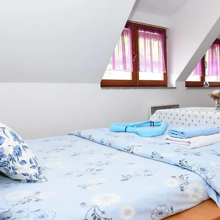 Bed & Breakfast Youth - Camp And Jajce