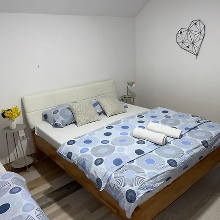 Sobe Sa Kupatilom * Jajce