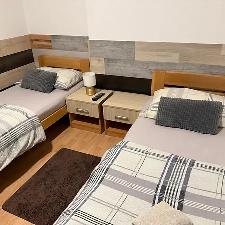 Sobe Sa Kupatilom Jajce