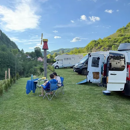 Youth - Camp And Oda ve Kahvaltı *