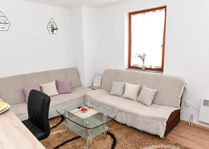 Alojamento de Acomodação e Pequeno-almoço Youth - Camp And