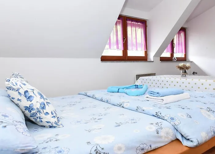 Alojamento de Acomodação e Pequeno-almoço Youth - Camp And Jajce