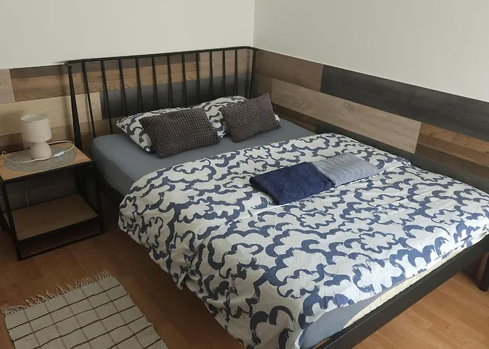 Alojamento de Acomodação e Pequeno-almoço Youth - Camp And