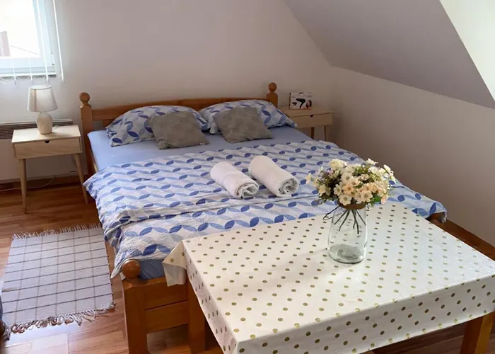 Youth - Camp And Alojamento de Acomodação e Pequeno-almoço Jajce