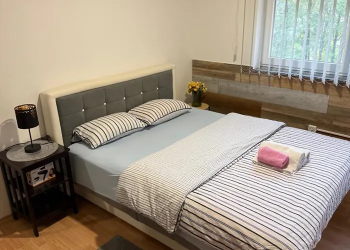 Alojamento de Acomodação e Pequeno-almoço Youth - Camp And