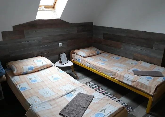 Alojamento de Acomodação e Pequeno-almoço Youth - Camp And Jajce